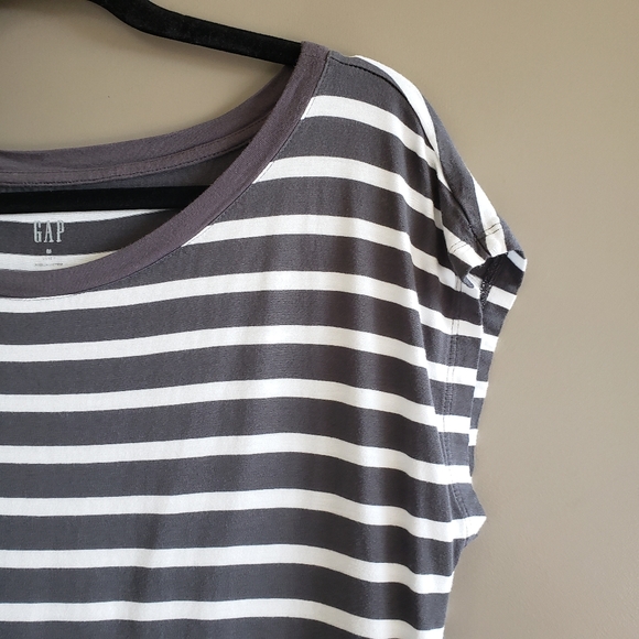 GAP Charcoal & White Stripe Muscle Tee Med Mariner Stripe - Picture 5 of 14
